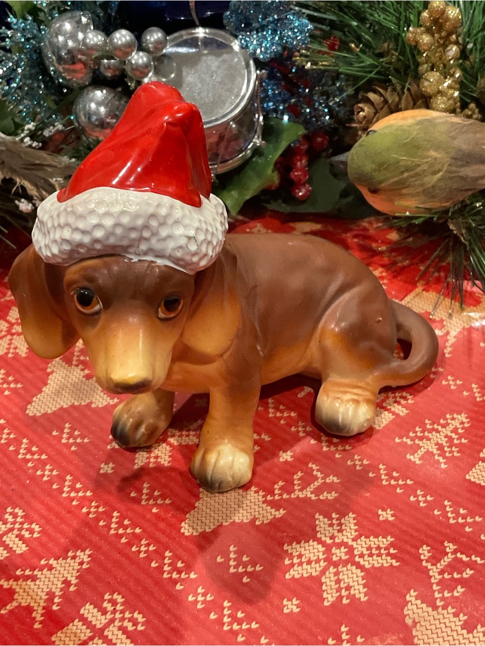BR-Brown Dachshund Figurine with Red Santa Hat - Holiday Home Accent 1970’s